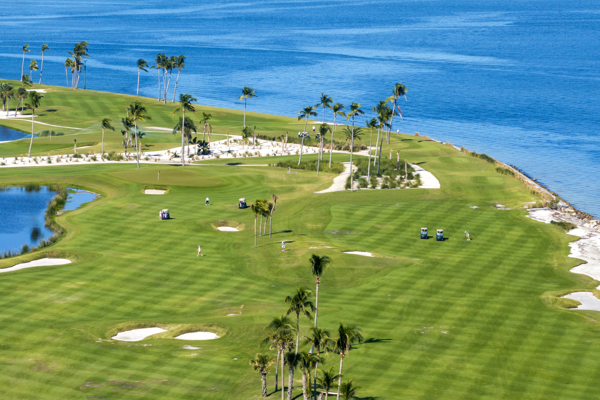 <span class="gold">An Island Retreat <br/>with Waterfront <br/>Golf Courses</span>